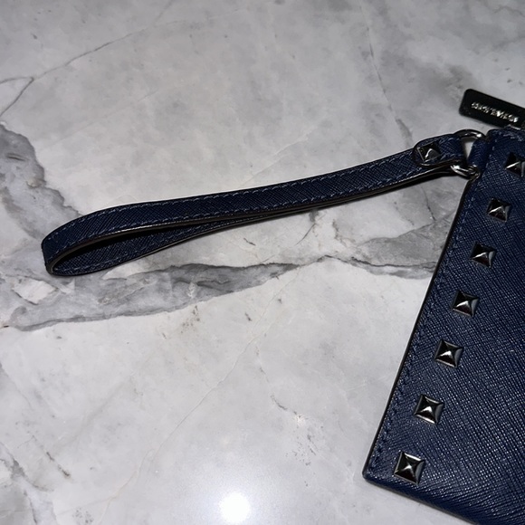 Michael Kors clutch - Picture 4 of 10